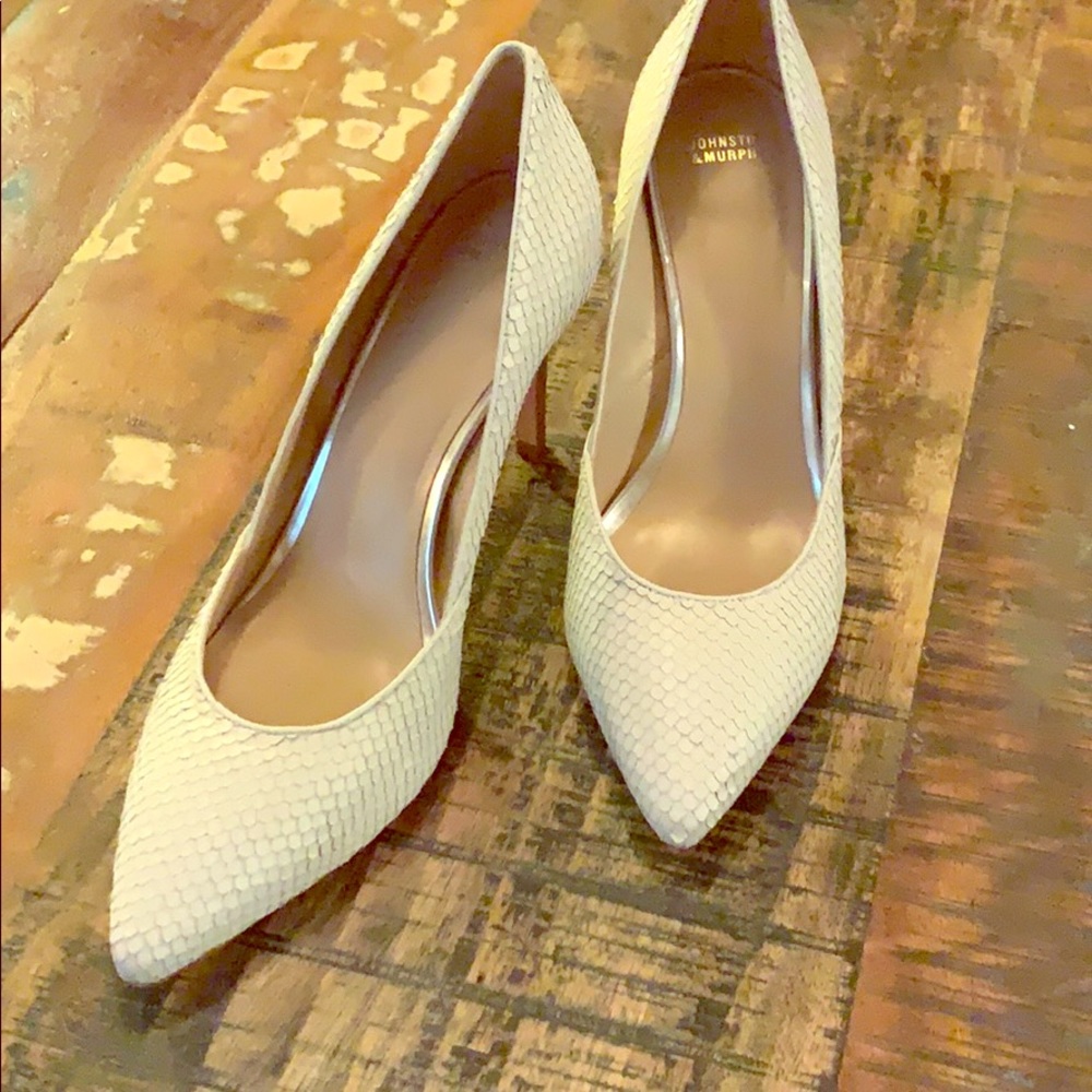 Johnson and Murphy heeled shoes. Genuine leather